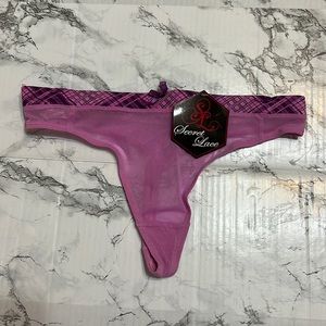 Secret lace fuchsia panty size large. New with tag.